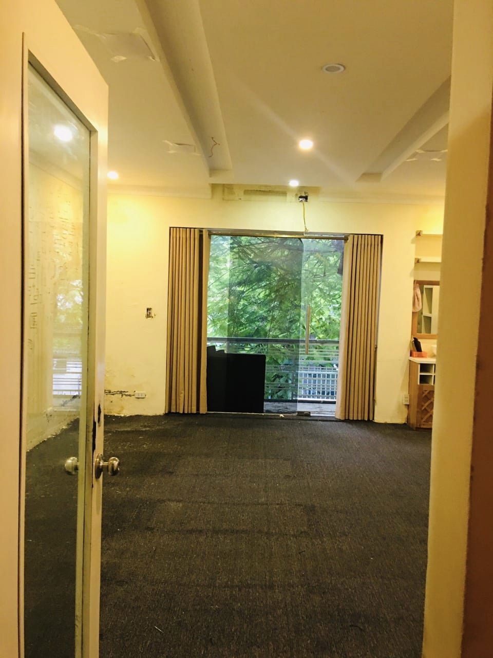 Mặt phố Nguyễn Gia Thiều, HK 215m 3 tầng MT11.5m giá 54.5 tỷ