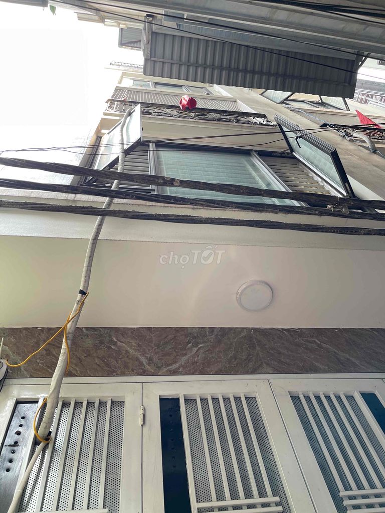 Cần bán căn nhà mới xây 37.5m2 x 5 tầng tại Ngõ 67 Lê Thanh Nghị, Hai Bà Trưng