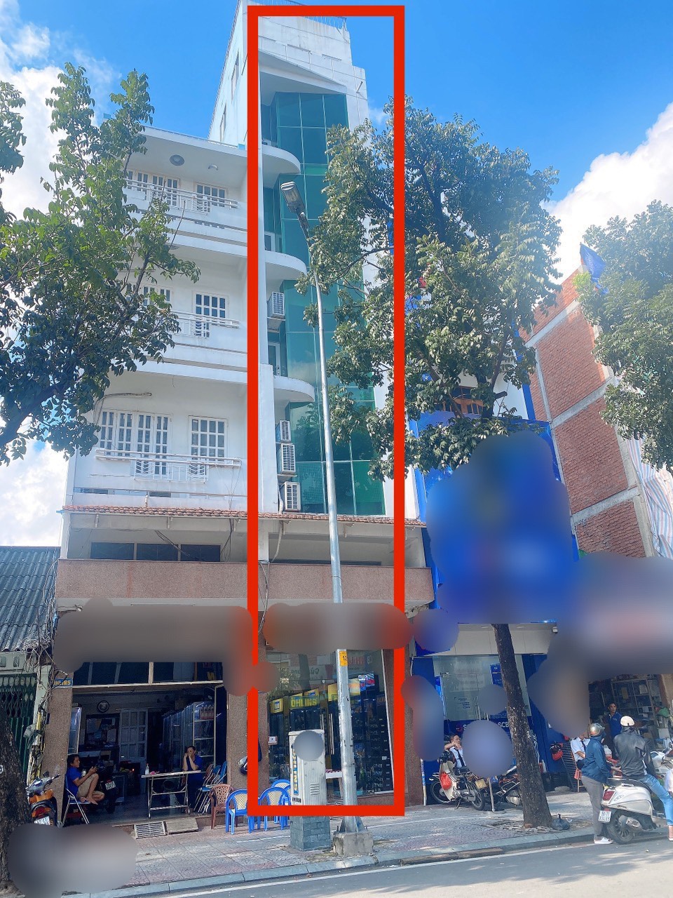 Cho thuê nhà MT Ký Con. Kết cấu: 7 Tầng có thang máy. Giá: 75 tr/th