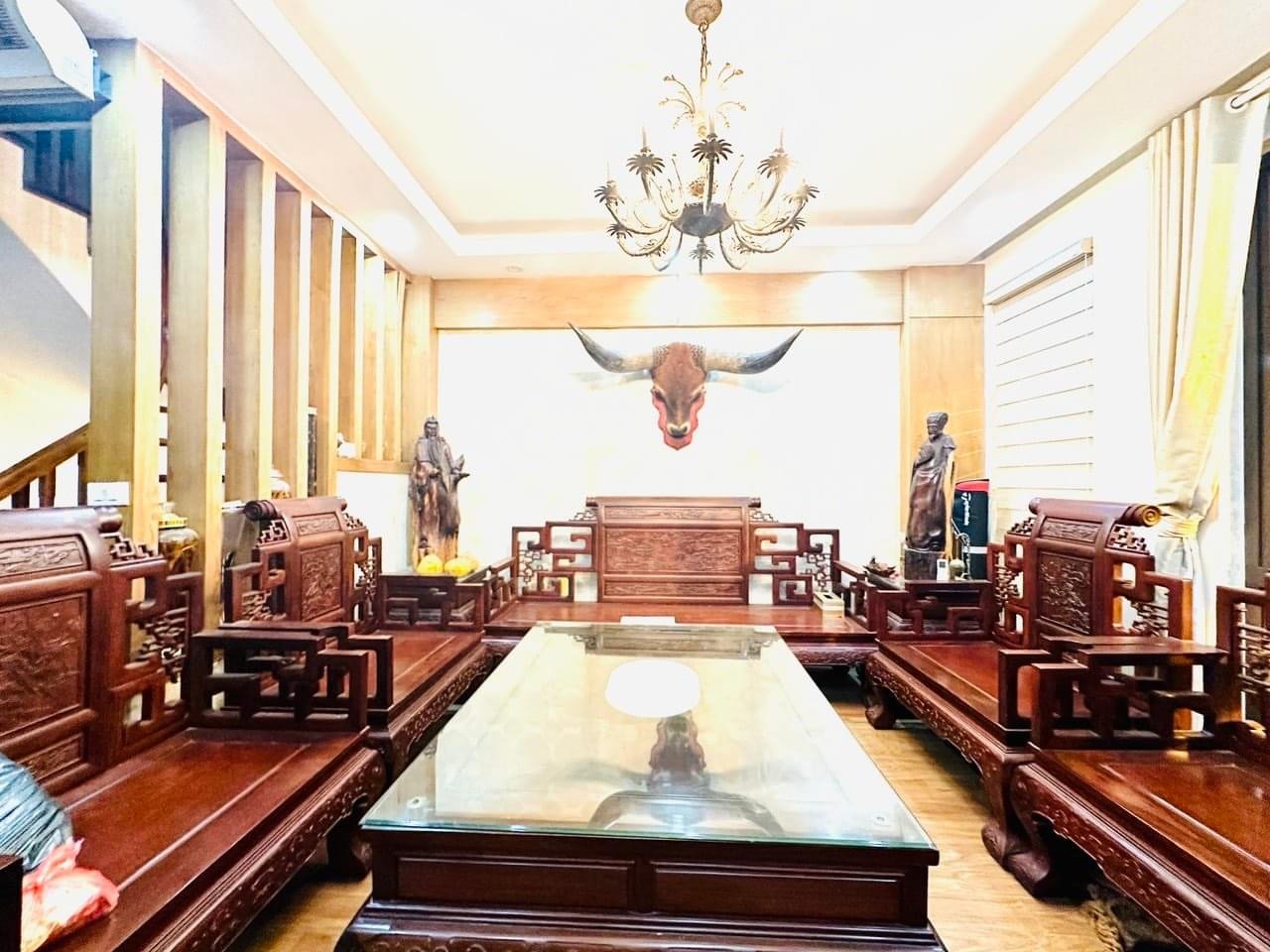 Võ Chí Công DT42m2 .5T MT4.7m Giá 7.2 tỷ Cầu GiấyLÔ GÓC 3 THOÁNG - NGÕ THÔNG THẲNG TẮP -