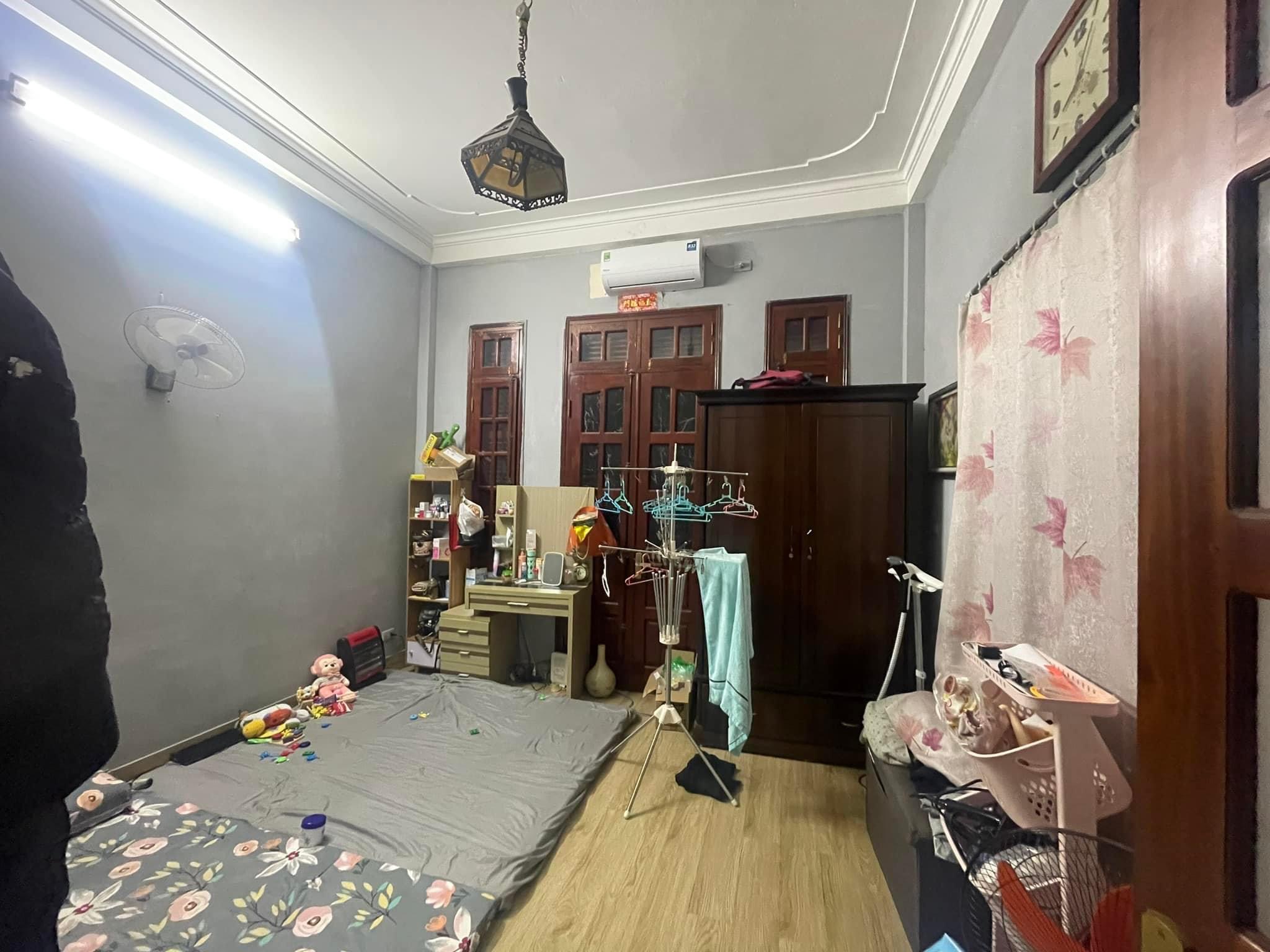 Bán nhà Mễ Trì Thượng giá rẻ, 4 tầng, 4.6 tỷ