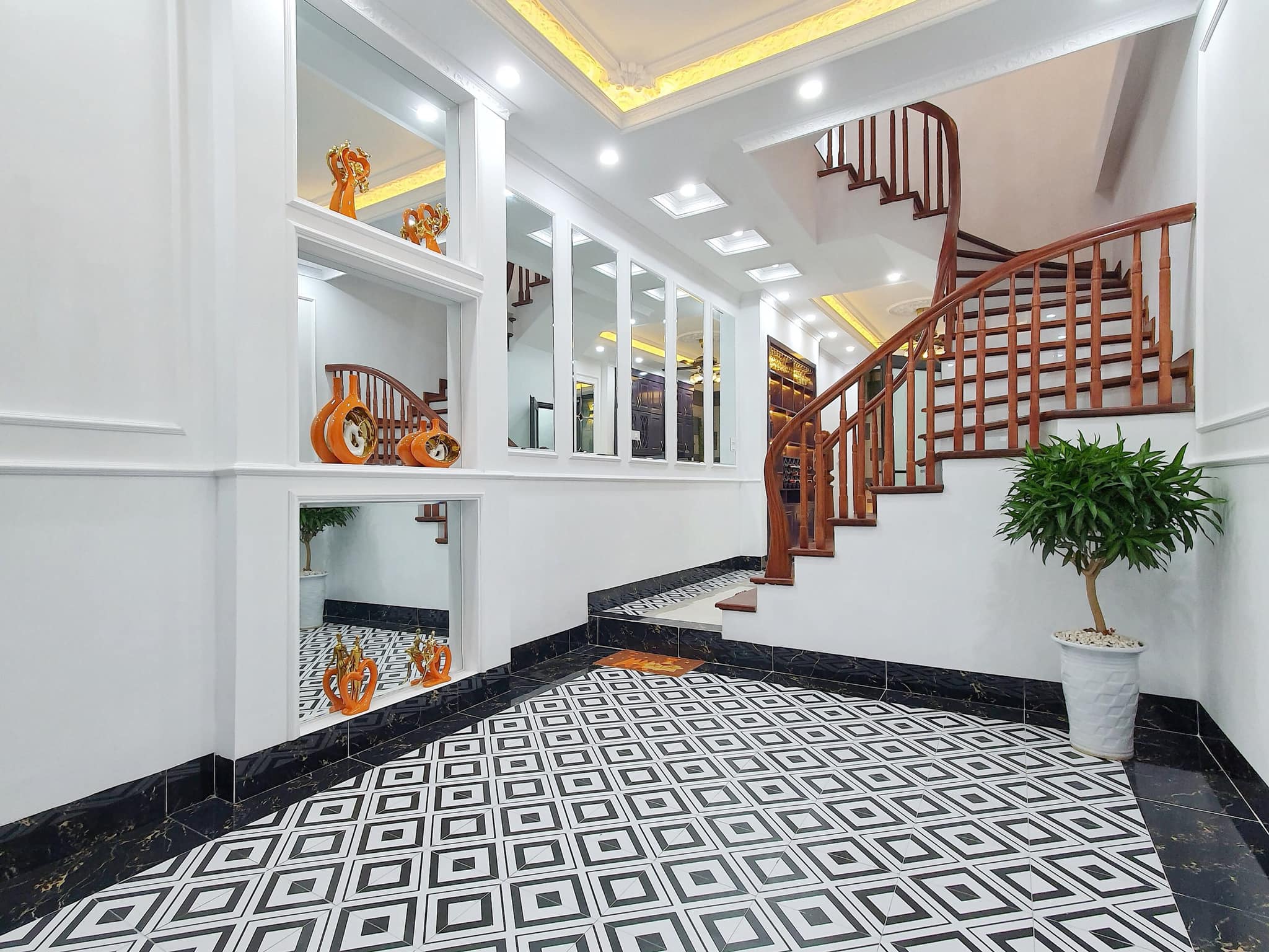 NHÀ ĐẸP PHỐ THỊNH QUANG - 45M 4 TẦNG - GIÁ NHỈNH 6 TỶ