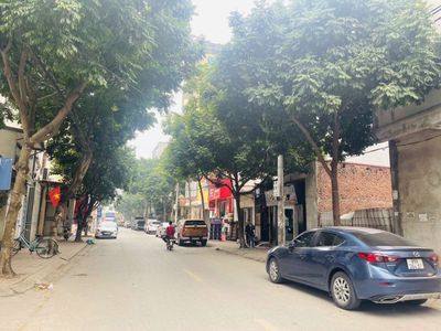 Bán nhà riêng ngõ 603 Lạc Long Quân - DT 74m2, nhà 8 tầng, mặt tiền 7.3m.