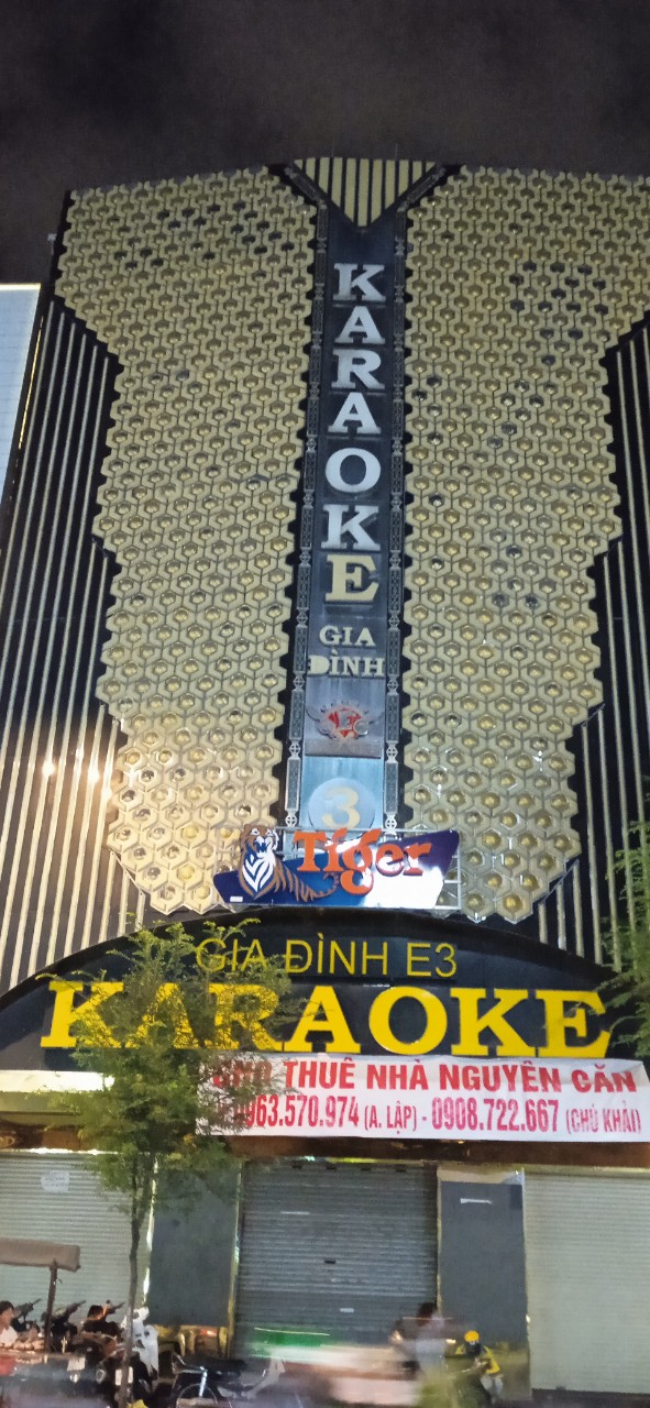 Cho thuê mặt tiền Sư Vạn Hạnh, Quận 10, DT 12x20m, 1 trệt 4 lầu, giá chỉ 225 triệu