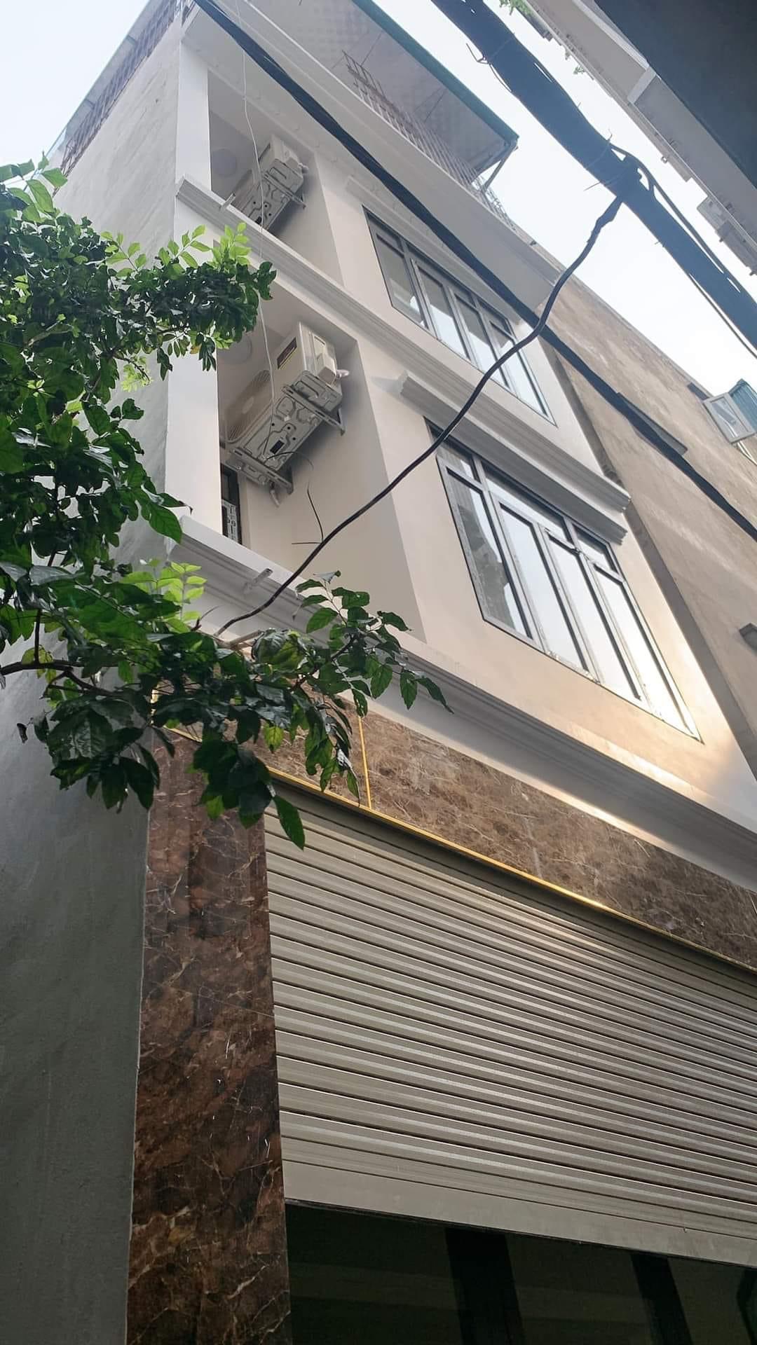 Bán Nhà Phạm Văn Đồng, nở hậu, 50m ra phố, Nhà Thoáng sáng, 57m2, 4 tầng, mt:4m.