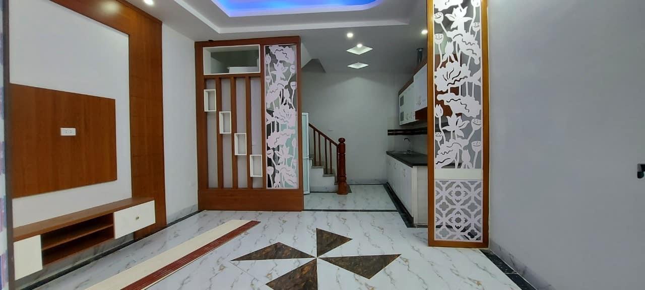 ĐỊNH CÔNG - HOÀNG MAI - 35Mx MT 5.5 - 3.3 TỶ - GIÁ ĐẦU TƯ - 10M Ô TÔ - SỔ NỞ HẬU.