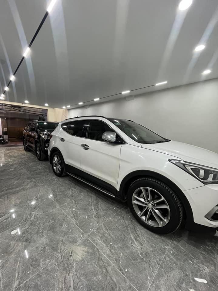 SIÊU PHẨM NHÀ NGUYỄN VĂN CỪ - LONG BIÊN - GARA Ô TÔ - THANG MÁY - VĂN PHÒNG - MẶT TIỀN SIÊU RỘNG - PHÂN LÔ HÀNG KHÔNG