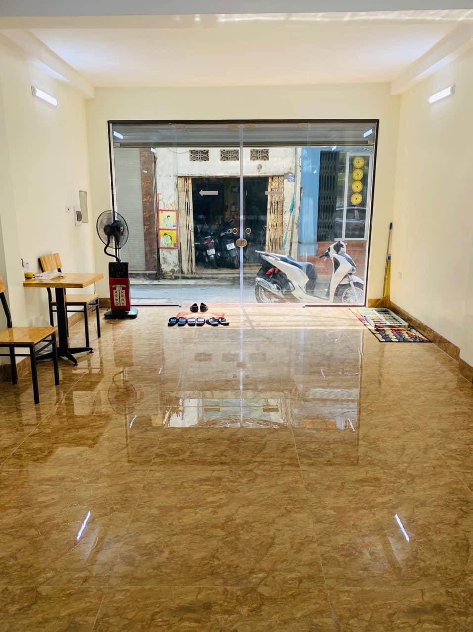 NHÀ ĐẸP Ở NGAY- 6 TẦNG SỪNG SỮNG- GARA OTO VÀO NHÀ- MẶT NGÕ THÔNG KINH DOANH- NGAY TRUNG TÂM BÁCH KINH XÂY