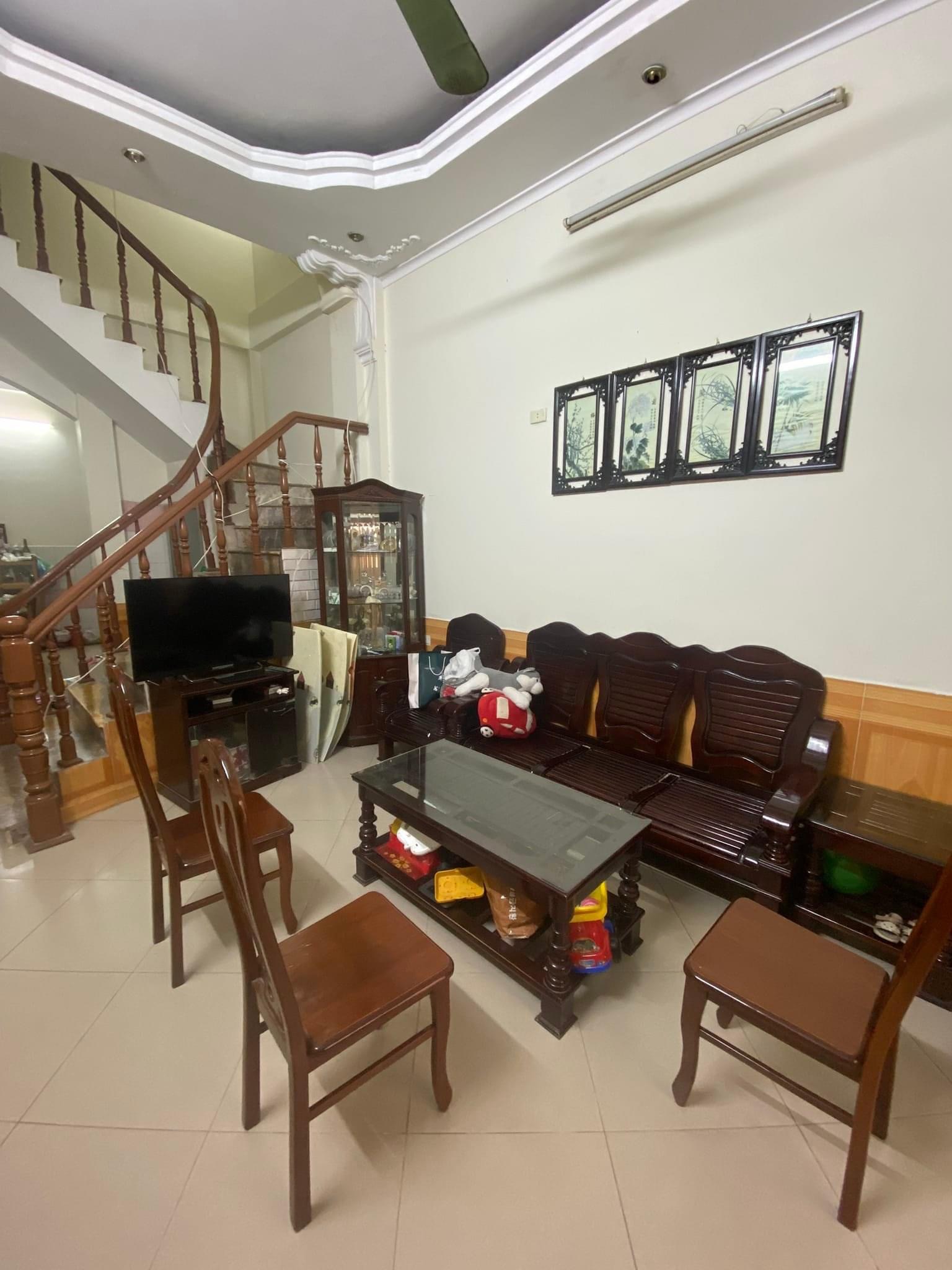 BÁN GẤP NHÀ NGÕ 68 CẦU GIẤY, LÔ GÓC, DÂN XÂY, 3 MẶT THOÁNG, 45M2*4 TÂNG,MT: 3.6M.