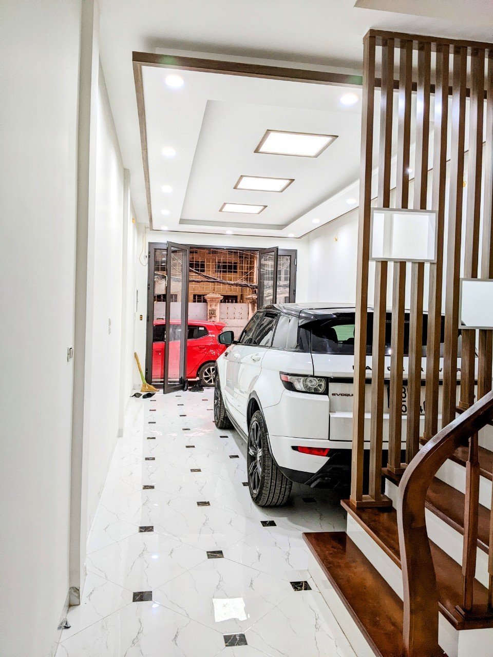 Bán nhà ngõ phố Đền Lừ-147 Tân Mai, 60m2 thang máy, 5 tầng, ô tô vào, cực đẹp thoáng. Giá 8,6 tỷ