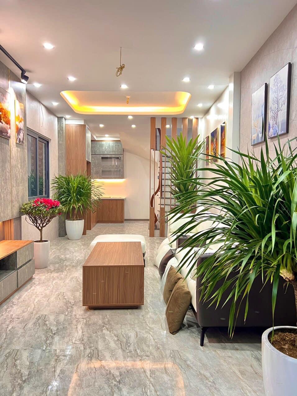 BÁN NHÀ HOÀNG MAI - Phố Định Công Thượng DT 40m, 5T,MT 3,6 -5.2 tỷ ☎️: A Đỉnh : 0985.609.487 NHÀ MỚI, KIẾN TRÚC HIỆN ĐẠI, GẦN PHỐ.