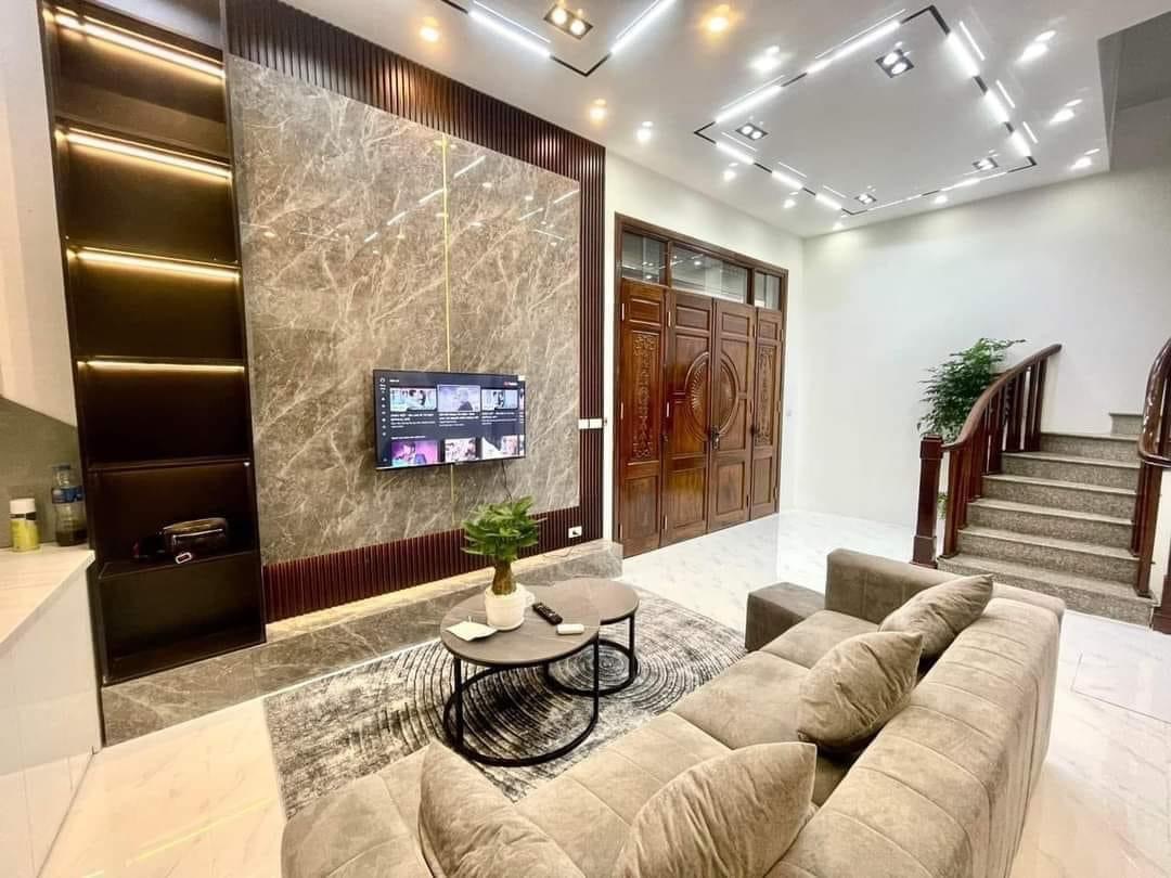 Bán gấp Nhà Yên Hoà,lô góc, thoáng 3 mặt, nội thất đỉnh cao,37m2*4tầng,mt:7,5m