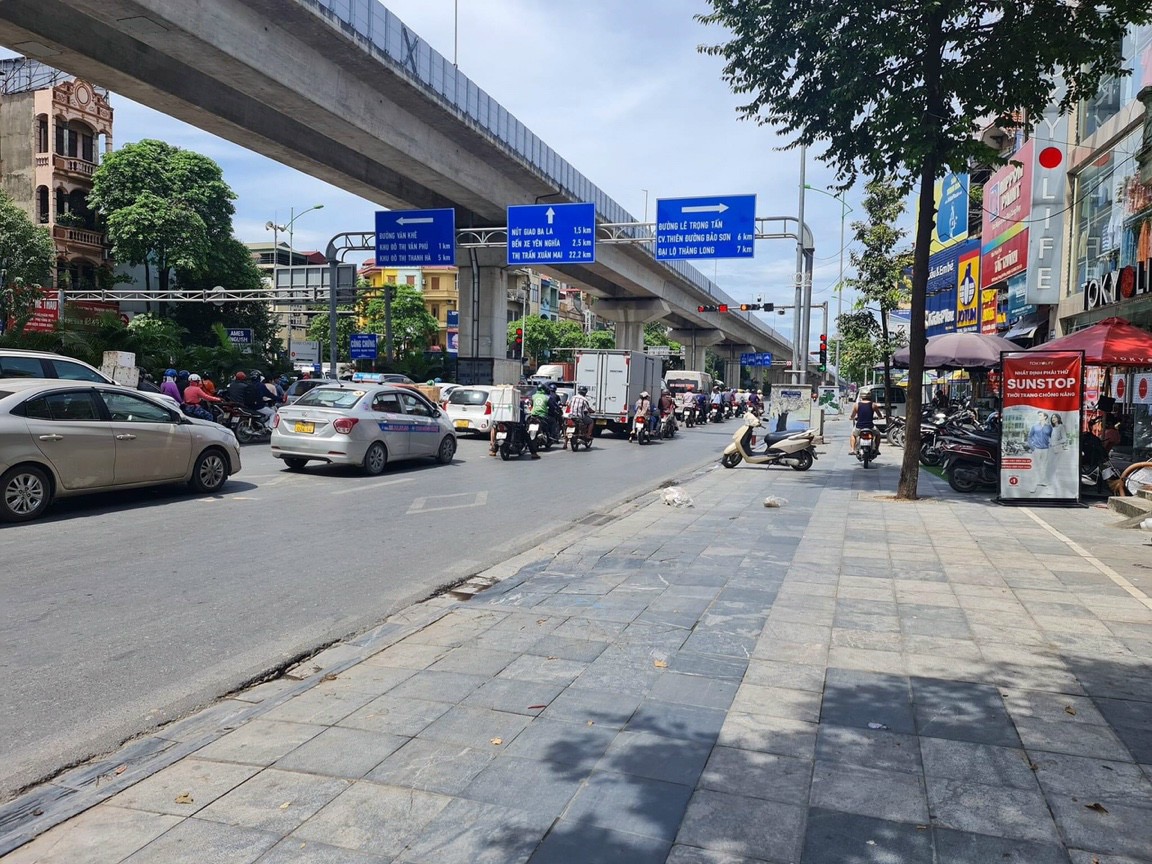 Nhà mặt phố Quang Trung Hà Đông mặt tiền 15m