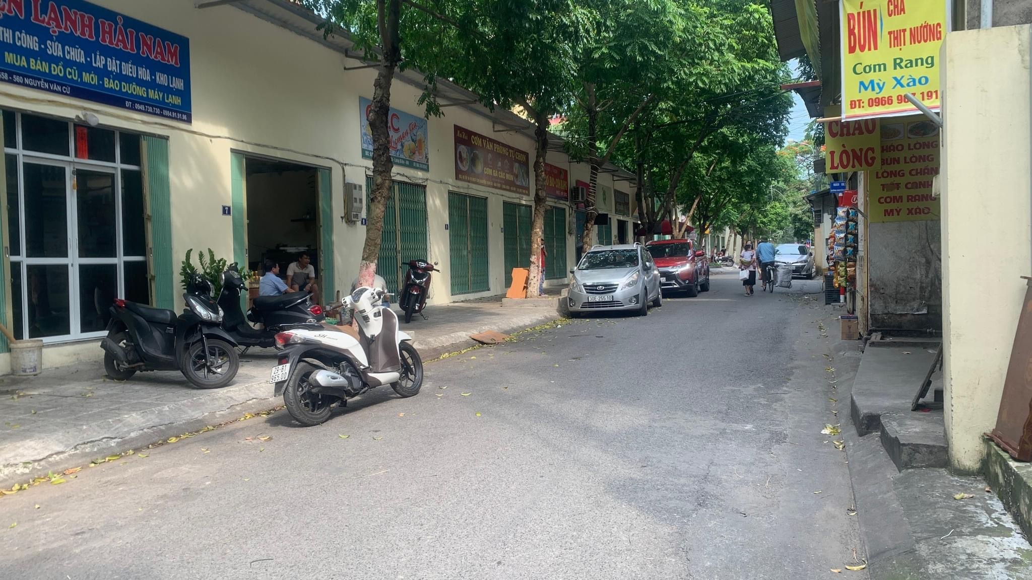 Bán nhà 30m siêu kinh doanh 3,3 tỷ Nguyễn Văn Cừ