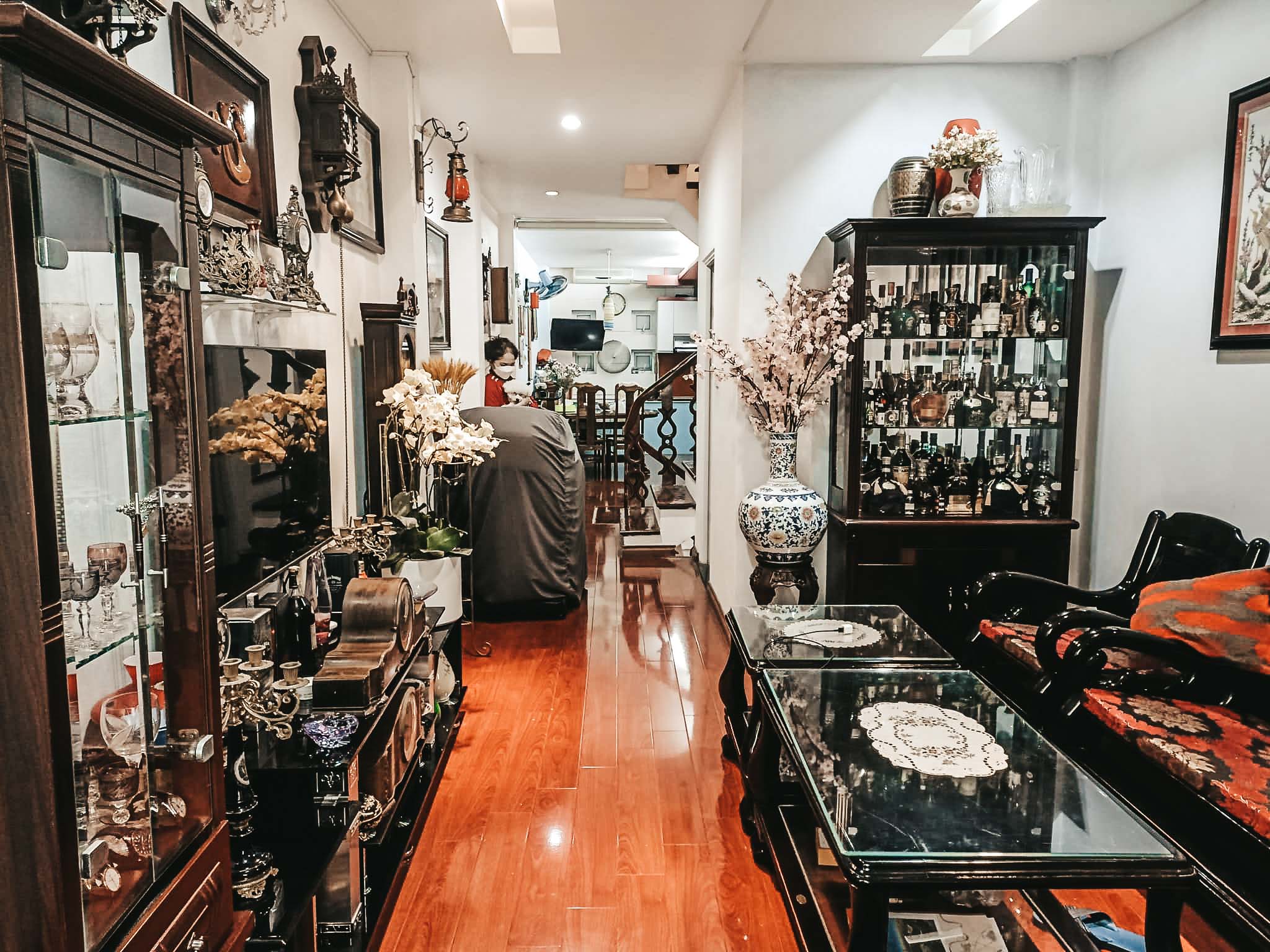 Bán Nhà Mặt Phố Thái Thịnh sát Gara Ô tô 60m2 Mới 5T Để ở Vị trí đẹp KD cho thuê 14.5 tỷ