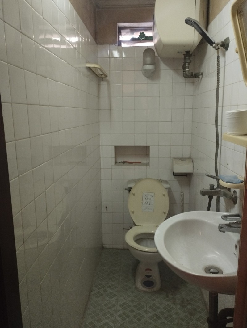 BÁN NHÀ TÔN ĐỨC THẮNG, 40M2 X 4 TÀNG, 3 BƯCỬAỚC CHÂN RA VIEW HỒ, Ô TÔ ĐỖ , LH 0966037496