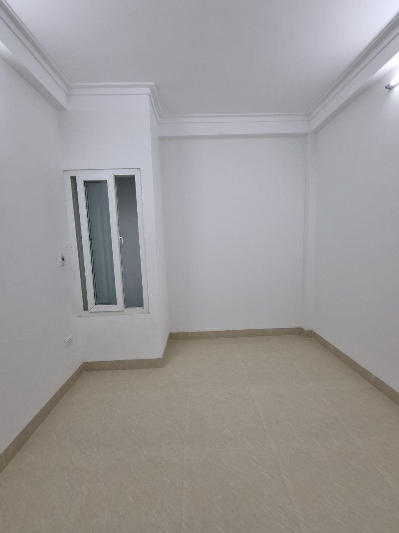 Bán nhà LÔ GÓC Tôn Đức Thắng, 25m2 x 5T, MT 3m, nhỉnh 2 tỷ