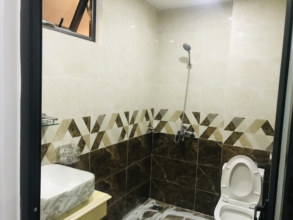 Bán nhà đẹp ở luôn Đặng Tiến Đông 44m2 x 5T, Ô tô, nhỉnh 5 tỷ