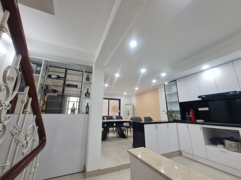 HIẾM! BÁN NHÀ TRẦN QUÝ CÁP, 10M RA GA HÀNG CỎ, 40M2 X 5 TẦNG, ĐƯỜNG Ô TÔ TẢI TRÁNH XE MÁY, LH 0966037496