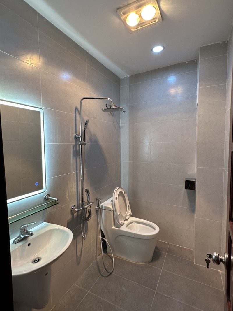 NHÀ ĐẸP Ở LUÔN TRẦN HỮU TƯỚC, 3 BƯỚC RA HỒ ĐẮC DI 34M2 X 4 TẦNG, LH 0966037496