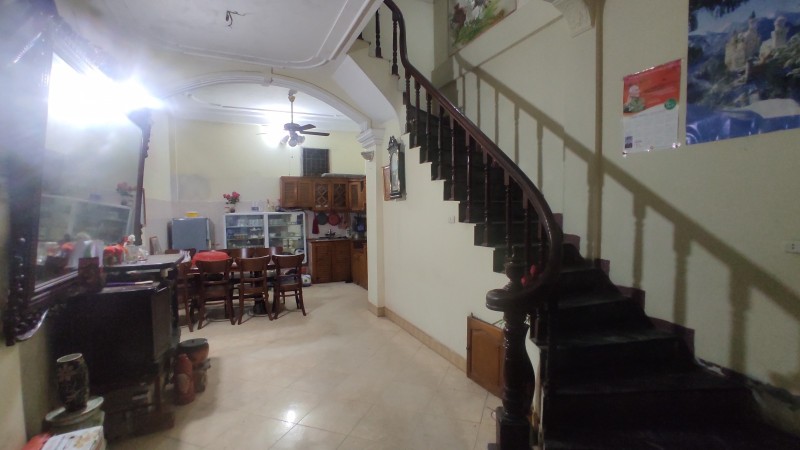 Bán nhà Hào Nam 50m2 x4T, NGÕ THÔNG, 3 gác phi, nhỉnh 3 tỷ