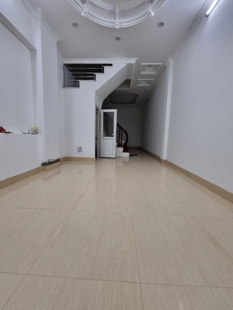 Bán nhà Khâm Thiên, Đống Đa 40m2 x 4T, MT 4m nhỉnh 3 tỷ