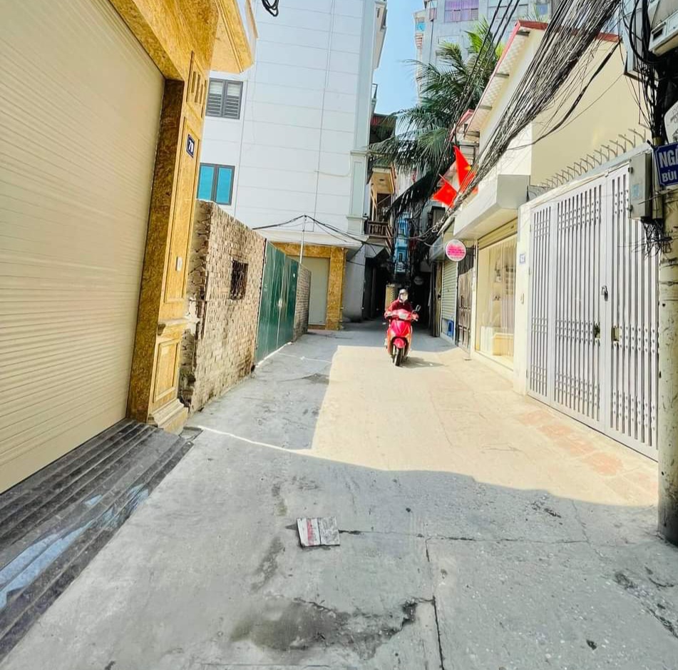 Bán nhà Vũ Tông Phan Nhà gần ô tô 30m 30m2 x 4 tầng,Mt 5m - 3.5 tỷ.(Có TL).