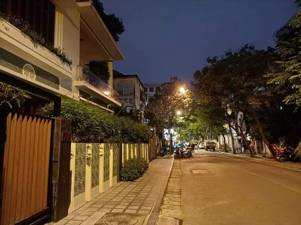 Biệt thự mặt phố Trần Hưng Đạo 750m 3 tầng MT 21m nhỉnh 600 tỷ