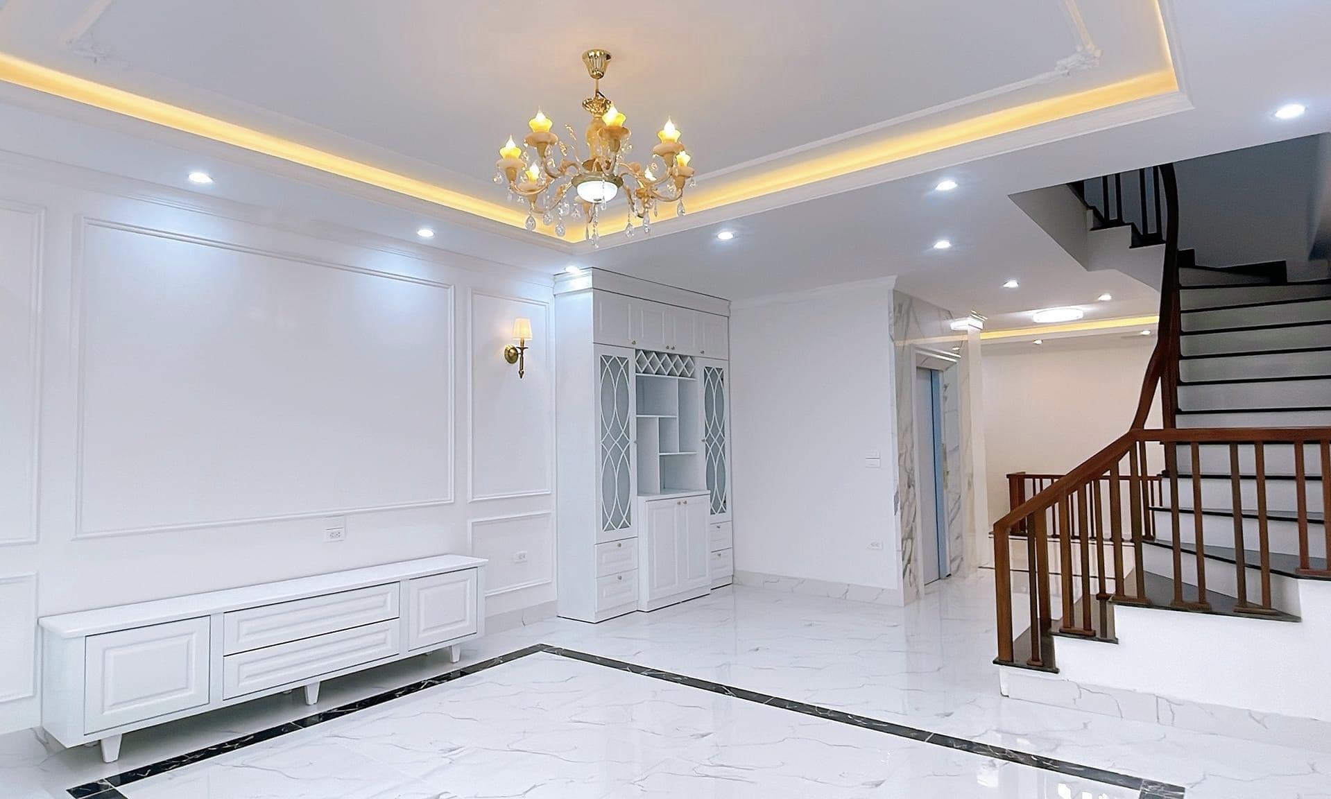 Bán Nhà Sát Mặt Phố Trung Kính gần 60m2 5 tầng 7 ngủ Kinh Doanh Nhỉnh 14 tỷ