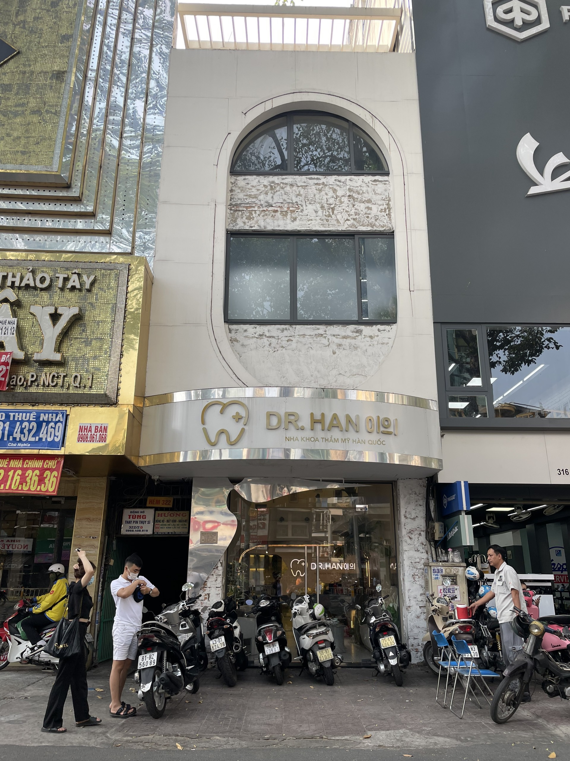 Mua bán địa chỉ: 322 trần hưng đạo, p. NCT, Quận 1