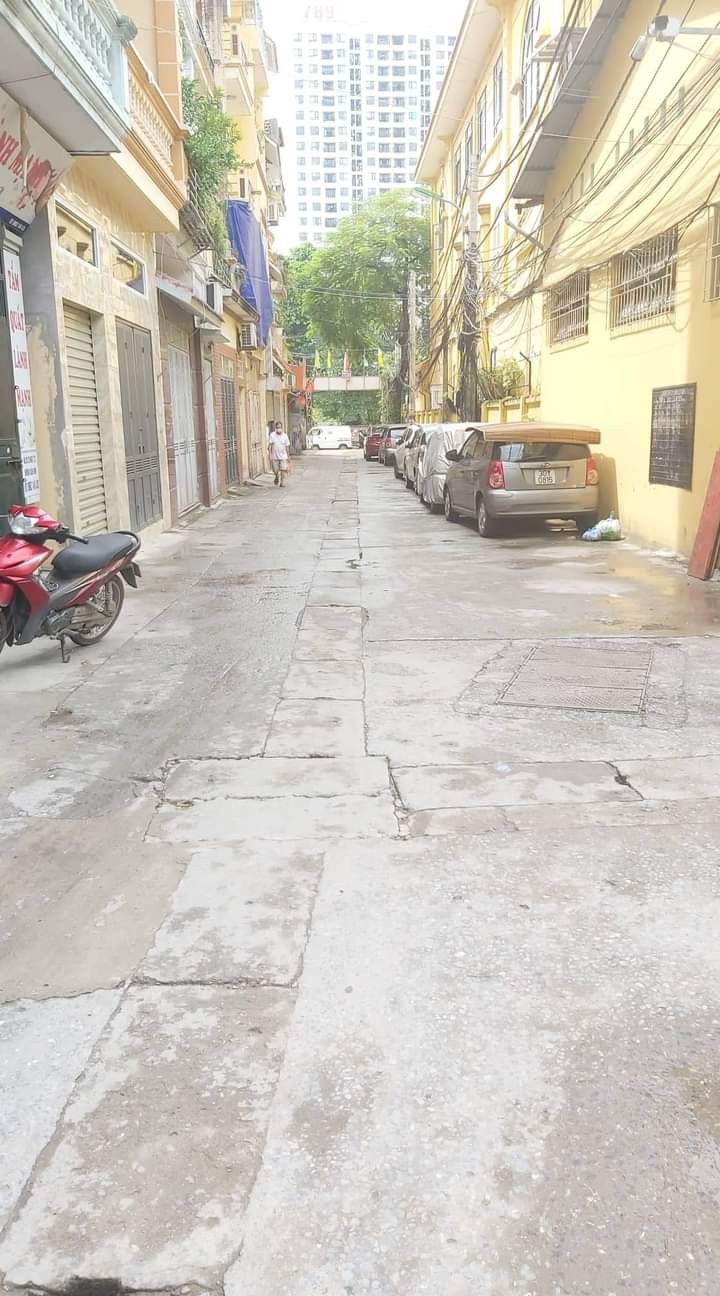 Bán nhà Xuân Đỉnh 60m2, 3 tầng, mặt tiền 5.5m, giá 5.25 tỷ LH