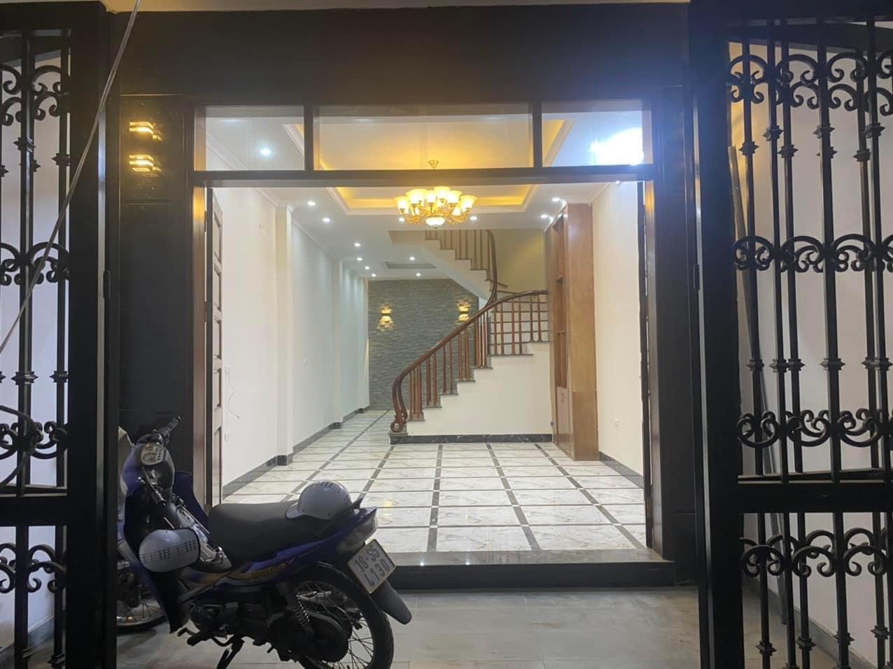 NHÀ MỚI GẦN Ô TÔ. PHỐ ĐỊNH CÔNG THƯỢNG HOÀNG MAI 60m2, GIÁ 5.9TỶ, 6 TẦNG