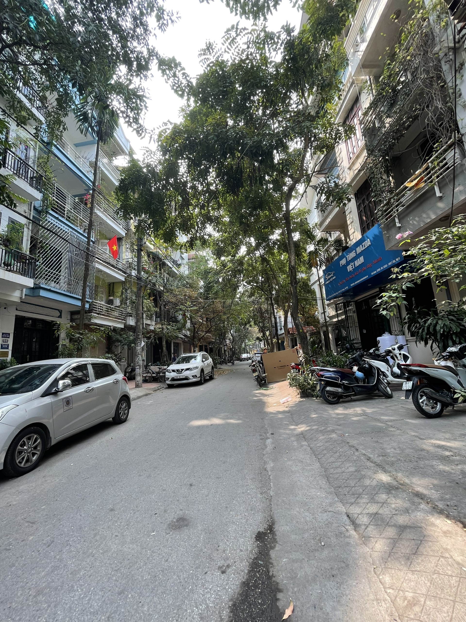 Bán nhà Đầm Trấu, Hai Bà Trưng, phân lô, vỉa hè 6m, ô tô dừng đỗ, 65m2X5T, nhỉnh 12tỷ