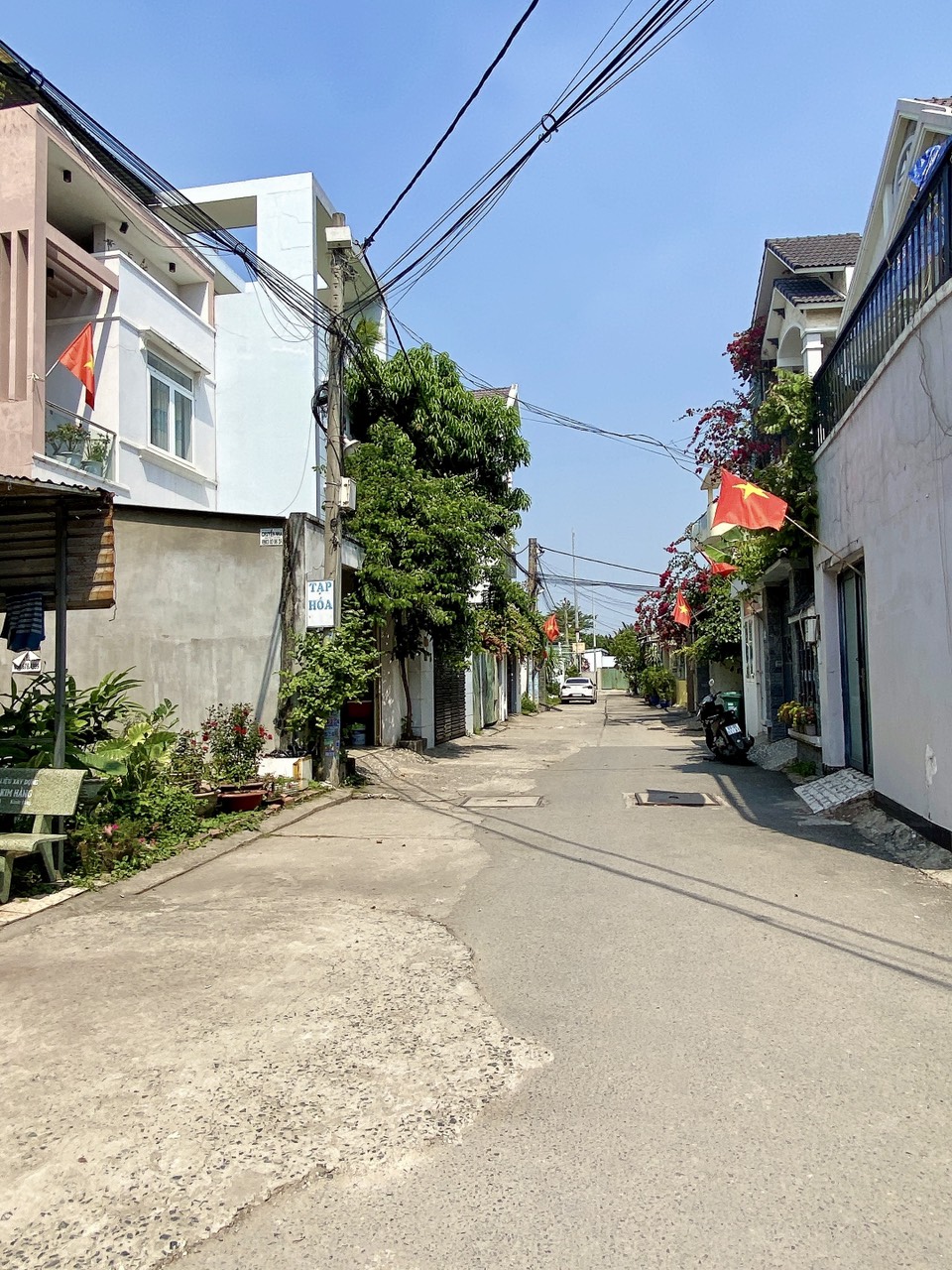 Bán nhà 5.6m x 15m Đình Phong Phú Quận 9 hẻm Ô tô 1 trệt 1 lầu giá 5.3 tỷ