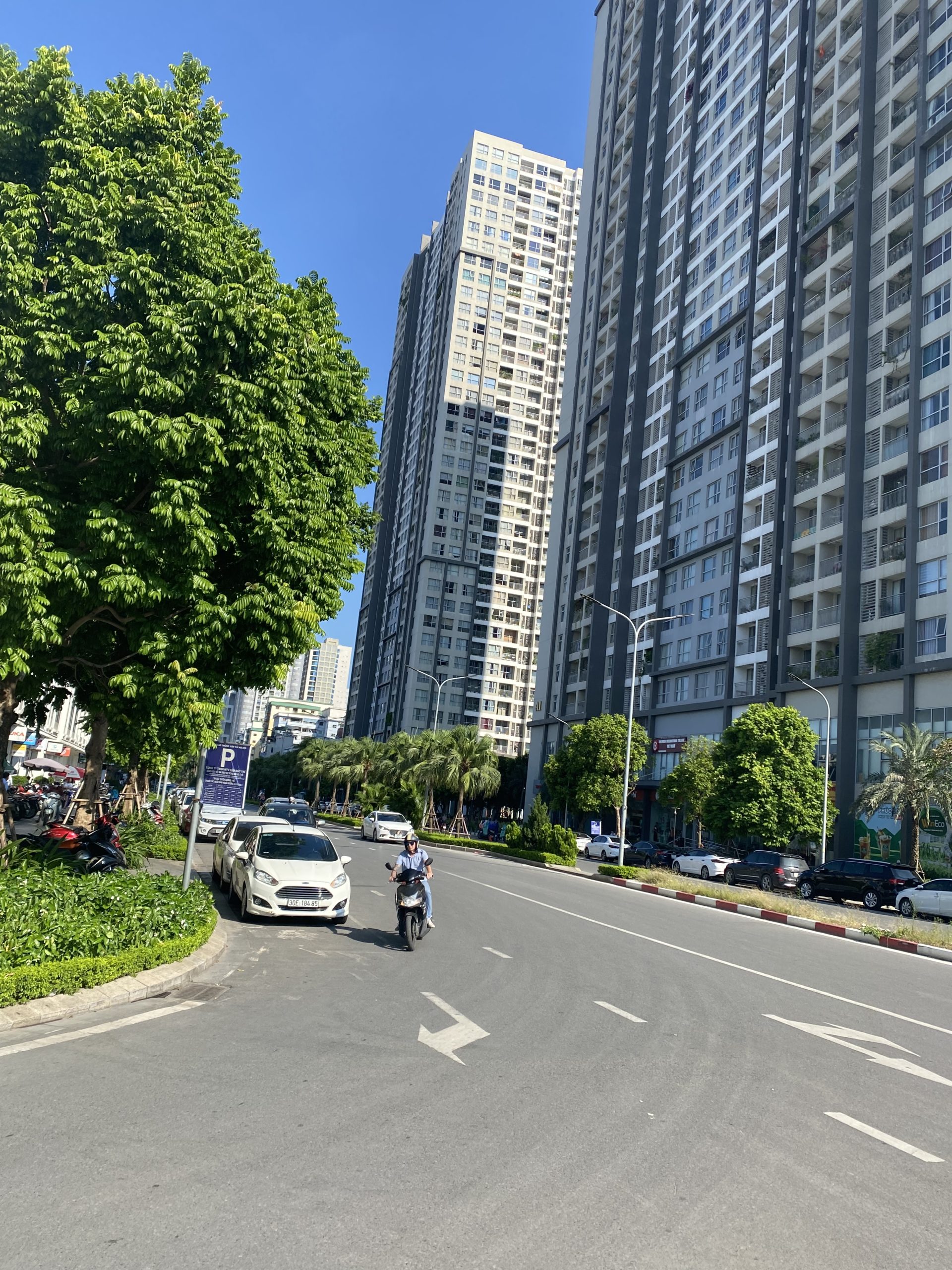 SHOPHOUE -MP HÀM NGHI- THÔNG SÀN- THANG MÁY- 96M - 6 tầng.