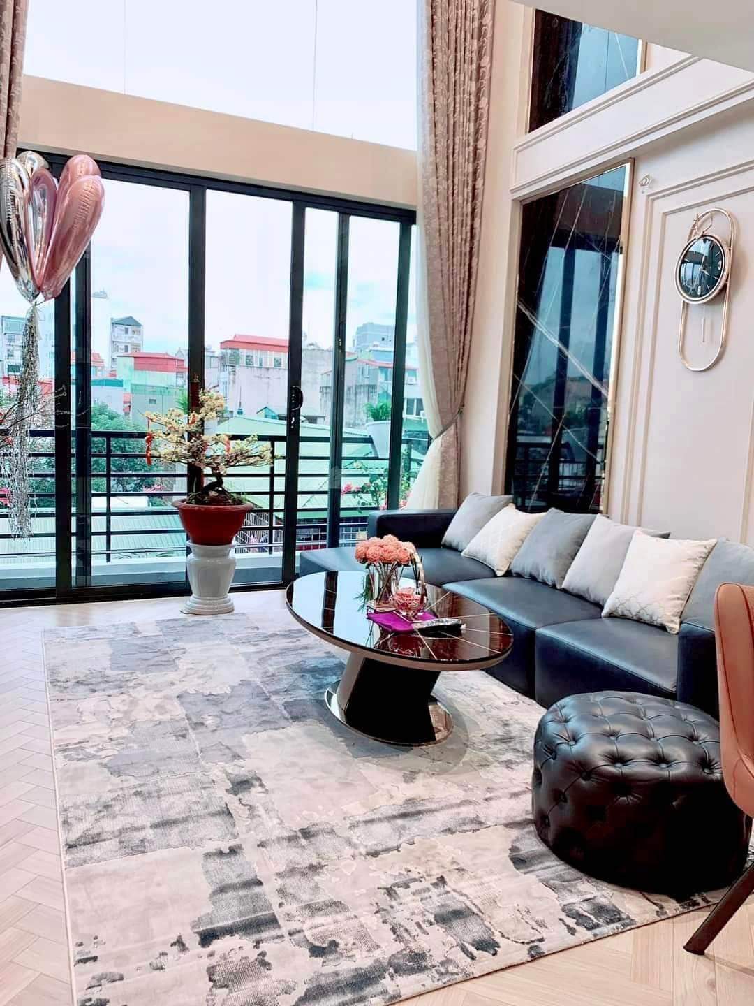 60m2, 7 tầng Thang máy phố Hàng Hương chỉ 22.5 tỷ, ở và kinh doanh