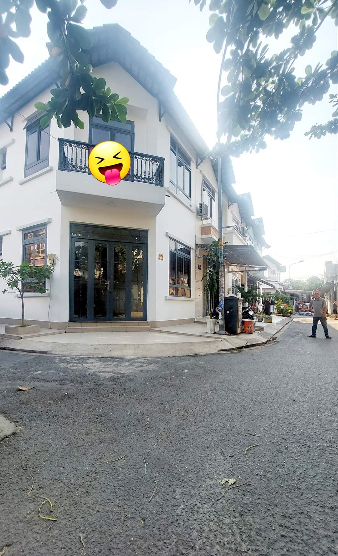 HIẾM - NHÀ LÔ GÓC 3 MẶT HẺM - 50M2 - HẺM XE HƠI THÔNG - KHÔNG QUY HOẠCH - DÒNG TIỀN 13TR/TH - QUẬN 11