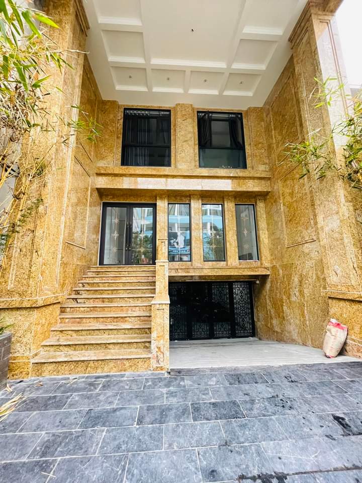 Bán nhà MP Xã Đàn 175m2 x 7T, vỉa hè đá bóng 52 tỷ