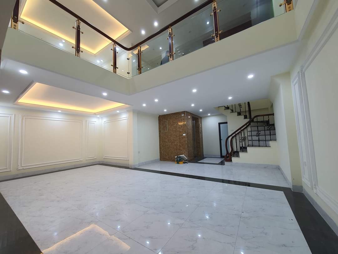 QUÁ HIẾM -SIÊU PHẨM _NGUYỄN KHANG_CẦU GIẤY _ NHÀ CHỦ TỰ XÂY ĐỂ Ở TÂM HUYẾT - 7 TẦNG THANG MÁY NHẬP