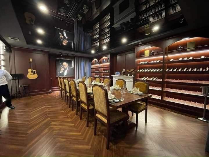 TÒA NHÀ KHÁCH SẠN 4* VIP NHẤT QUẬN CẦU GIẤY - DÒNG TIỀN ~ 10 TỶ/NĂM - VỊ TRÍ ĐẮC ĐỊA.