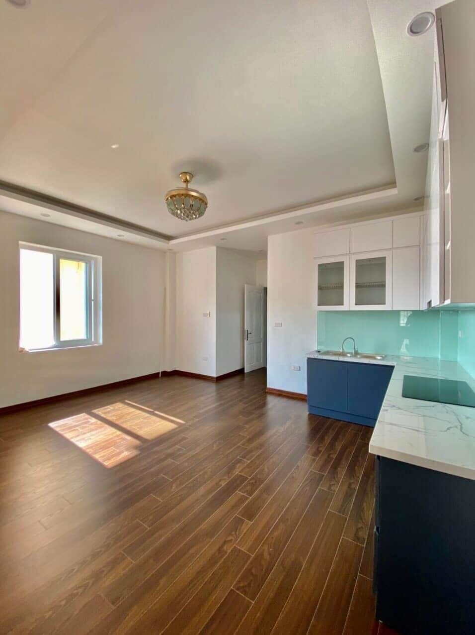 NHỈNH 2 TỶ CÓ NGAY NHÀ VỊ TRÍ ĐẮC ĐỊA- Gần trường Ams -60M 2PN