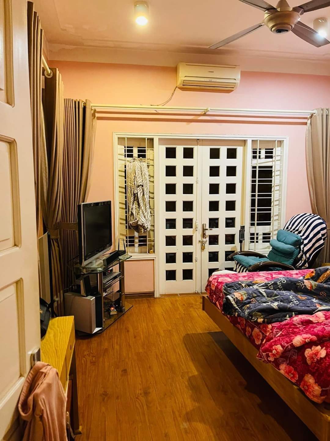 NHÀ ĐẸP TRUNG KÍNH_CẦU GIẤY 7 THANG MÁY