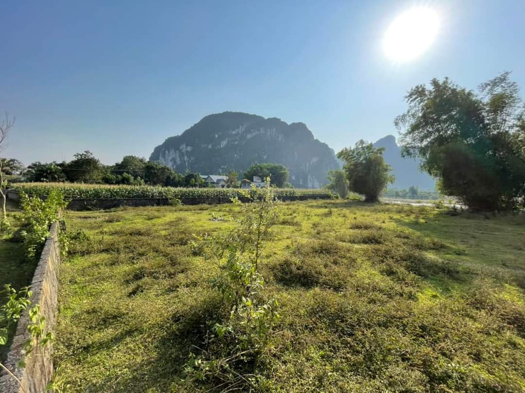 .BÁN TUYỆT PHẨM CÓ MỘT KHÔNG HAI SIÊU TIỀM NĂNG, SIÊU VÍP, SIÊU HẠT RẺ, BÁM SÔNG BÔI THÍCH HỢP XÂY DỰNG NHÀ VƯỜN, BIỆT THỰ NGHỈ DƯỠNG CUỐI TUẦN