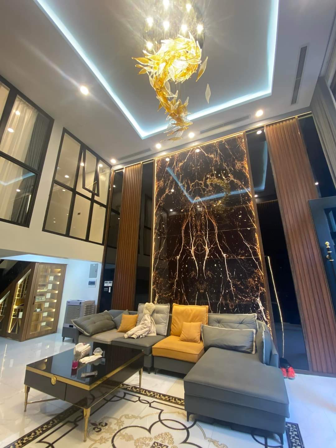 SIÊU PHẨM QUẬN ĐỐNG ĐA . LÔ GÓC SIÊU ĐẸP - SIÊU THOÁNG - KINH DOANH VÔ ĐỐI - VỈA HÈ RỘNG NHƯ ĐƯỜNG - TIỀM NĂNG CỰC HÓT.