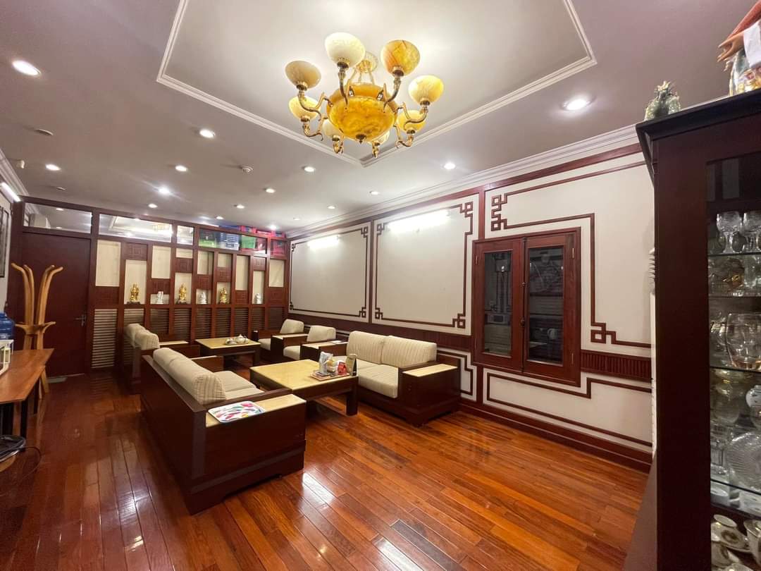 SIÊU PHẨM MẶT PHỐ CỰC VIP _ QUẬN CẦU GIẤY . LÔ GÓC SIÊU ĐẸP - SIÊU THOÁNG - KINH DOANH VÔ ĐỐI - VỈA HÈ RỘNG NHƯ ĐƯỜNG - TIỀM NĂNG CỰC HÓT.