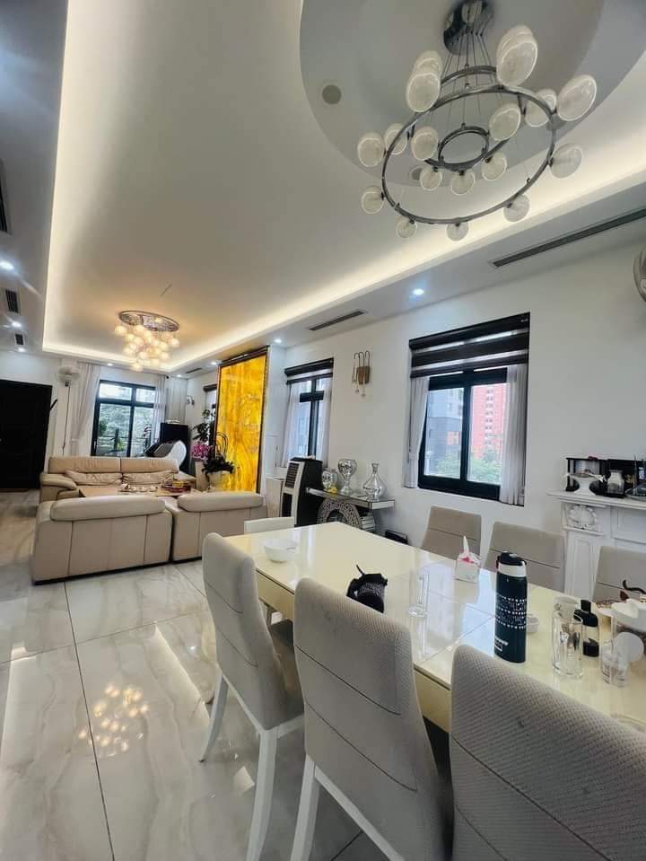 MẶT PHỐ ĐẲNG CẤP _ QUẬN ĐỐNG ĐA . LÔ GÓC SIÊU ĐẸP - SIÊU THOÁNG - KINH DOANH VÔ ĐỐI - VỈA HÈ RỘNG NHƯ ĐƯỜNG - TIỀM NĂNG CỰC HÓT.