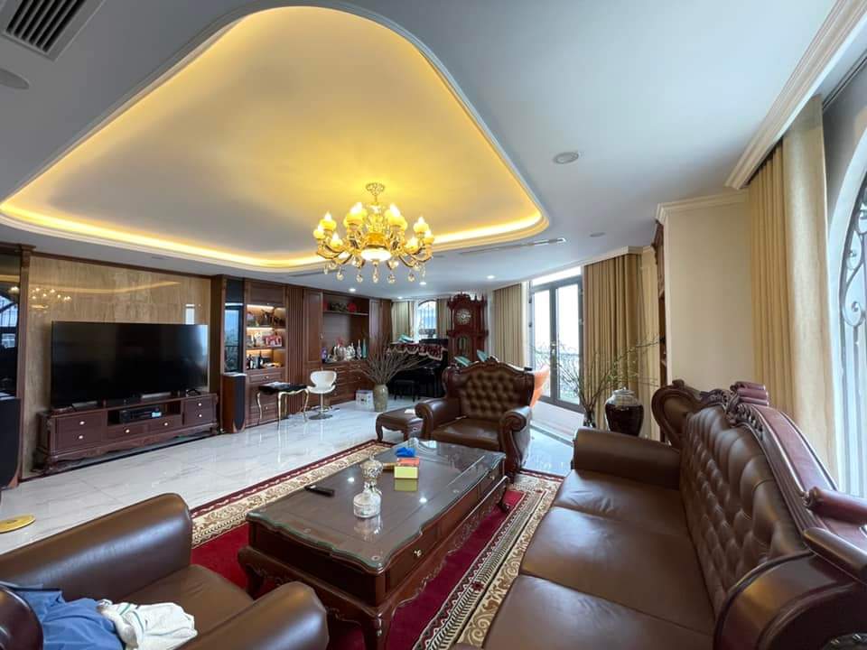 SIÊU PHẨM MẶT PHỐ CỰC ĐẸP _ QUẬN CẦU GIẤY . LÔ GÓC SIÊU ĐẸP - SIÊU THOÁNG - KINH DOANH VÔ ĐỐI - VỈA HÈ RỘNG NHƯ ĐƯỜNG - TIỀM NĂNG CỰC HÓT.