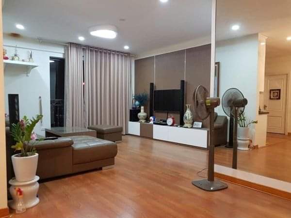 SIÊU ĐẲNG CẤP _ QUẬN CẦU GIẤY . LÔ GÓC SIÊU ĐẸP - SIÊU THOÁNG - KINH DOANH VÔ ĐỐI - VỈA HÈ RỘNG NHƯ ĐƯỜNG - TIỀM NĂNG CỰC HÓT.