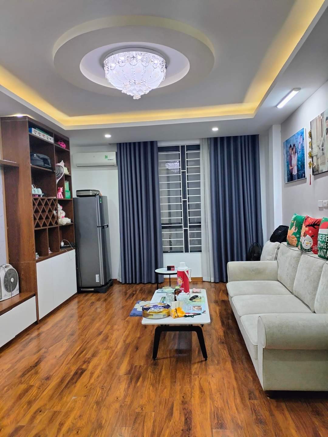 Nhà đẹp Đại Từ gần hồ Linh Đàm lô góc, ngõ thông, tặng full nội thất, cực gần ô tô. Dt42m2 x 6T. Giá chỉ 4.2 tỷ