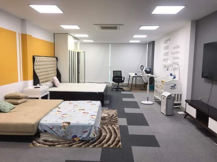 MẶT PHỐ _ QUẬN CẦU GIẤY . LÔ GÓC SIÊU ĐẸP - SIÊU THOÁNG - KINH DOANH VÔ ĐỐI - VỈA HÈ RỘNG NHƯ ĐƯỜNG - TIỀM NĂNG CỰC HÓT.